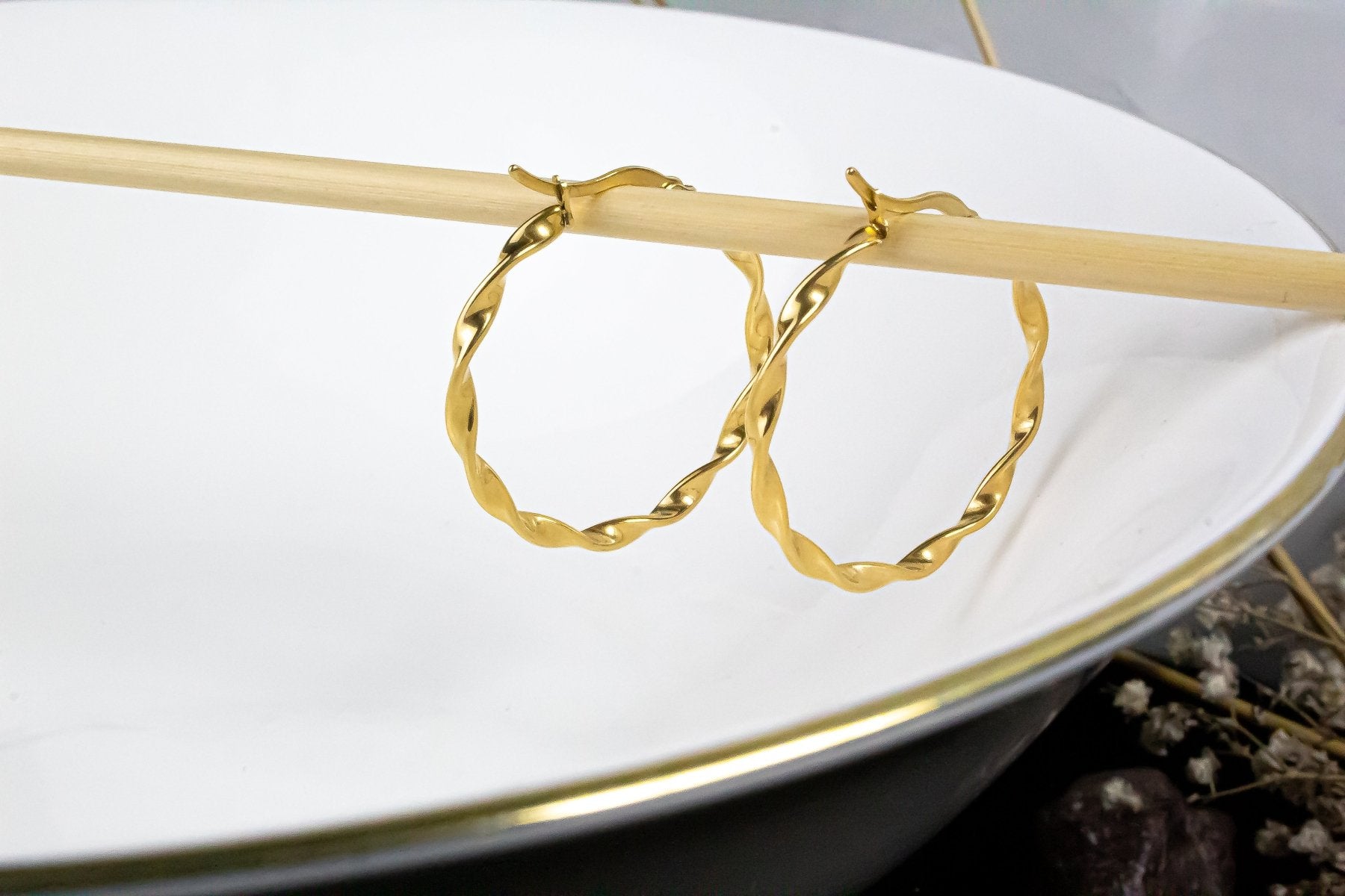 Aros - Argolla Mediana Twisted - JOYAS CARATI