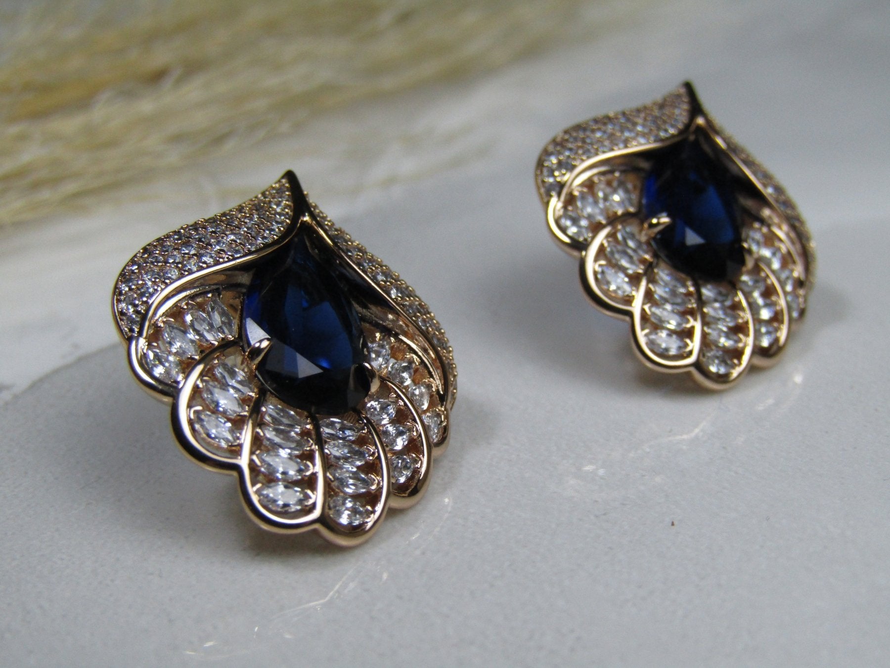 Aros - Aro Abanico Zirconia Azul - JOYAS CARATI