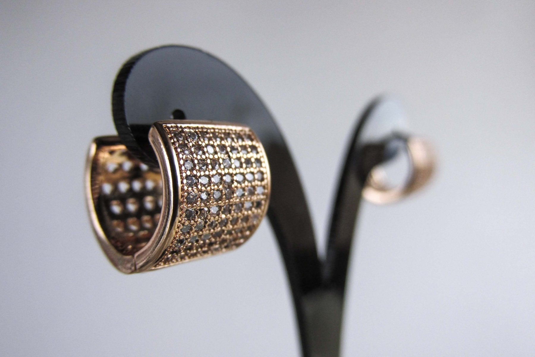 Aros - Aro Huggies Dorado - JOYAS CARATI