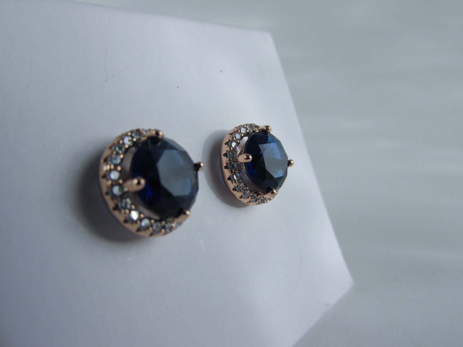 Aros - Aro Punto de Luz Azul - JOYAS CARATI