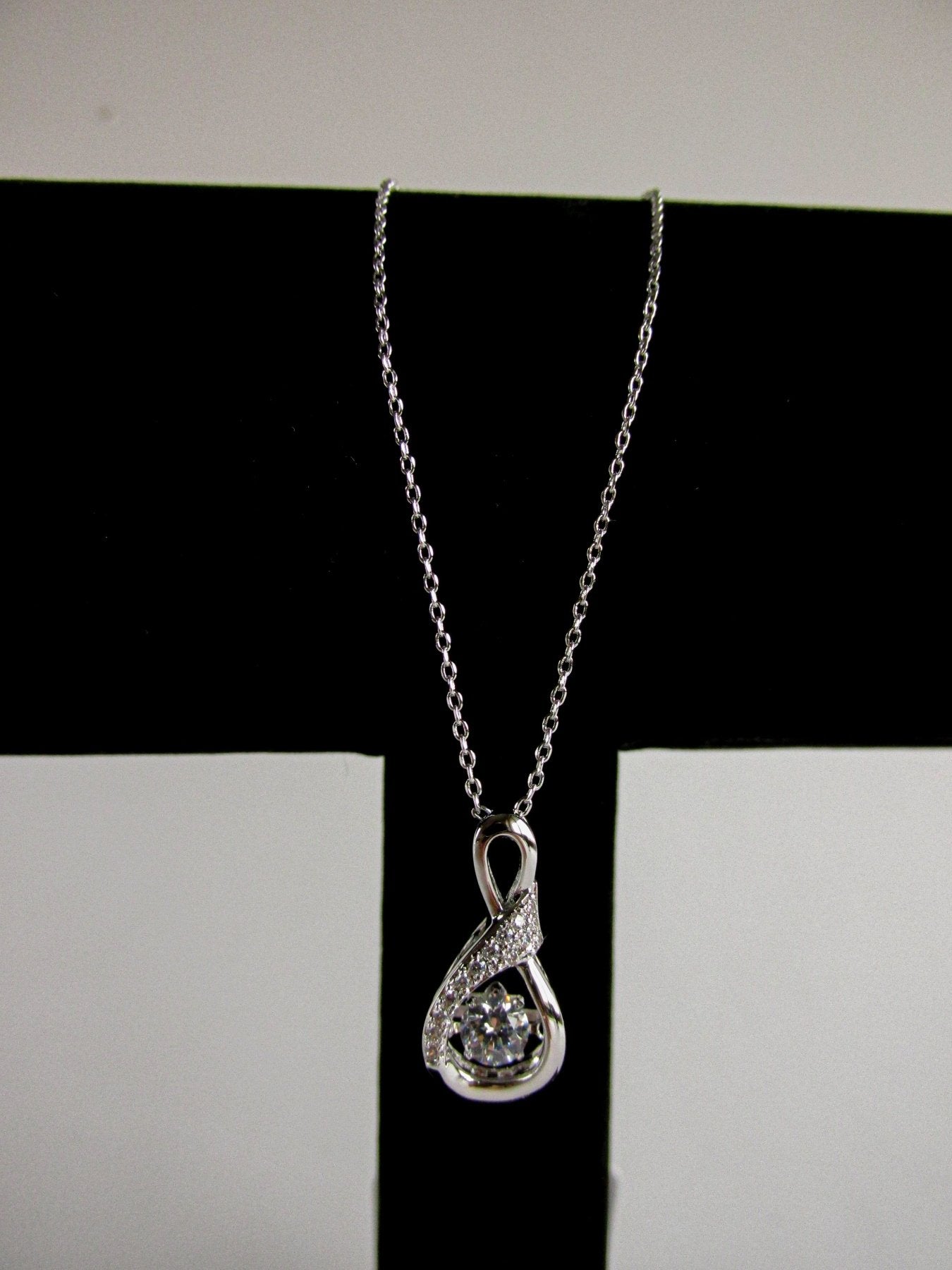Colgante - Colgante Lágrima Punto de Luz - JOYAS CARATI