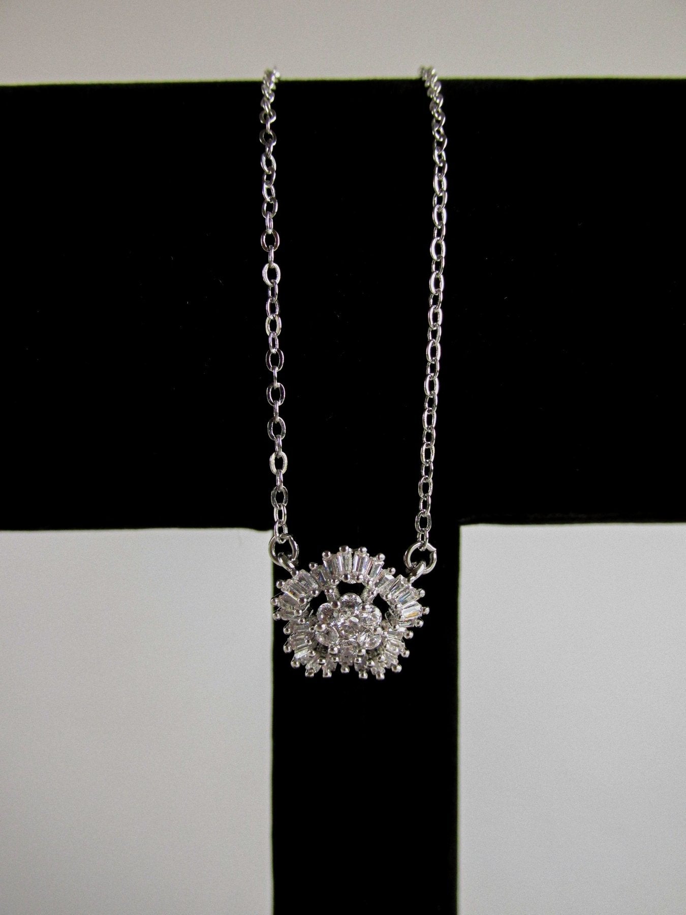 Colgante Plateado Flor - JOYAS CARATIColganteB184340