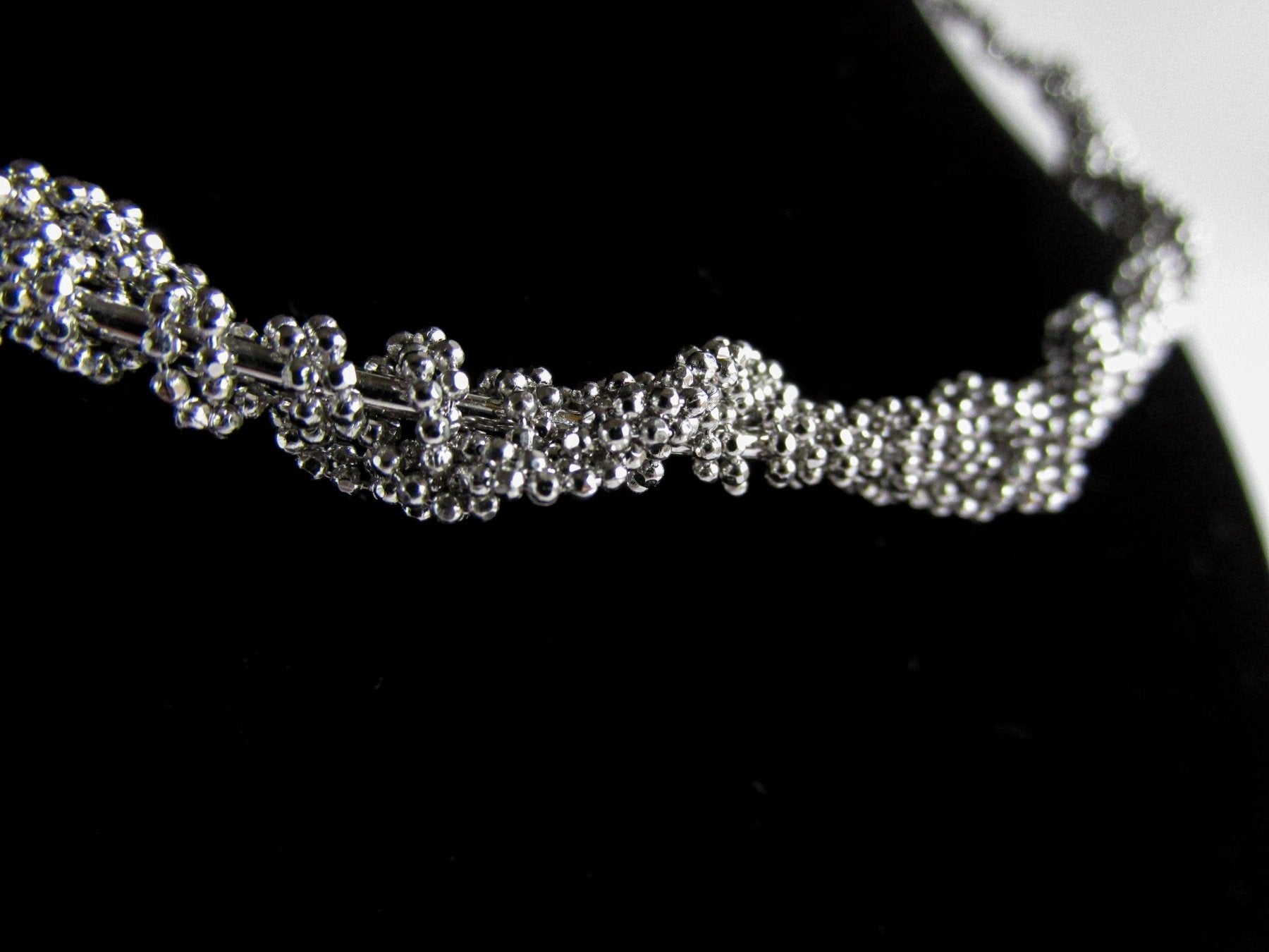 Collar Rígido Bolitas - JOYAS CARATIColganteBX010583