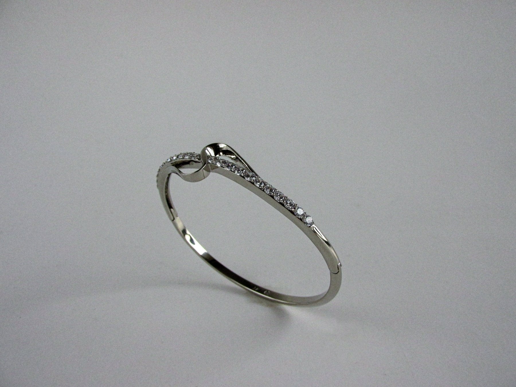 Pulsera Plateada Onda - JOYAS CARATIPulseraA8816848