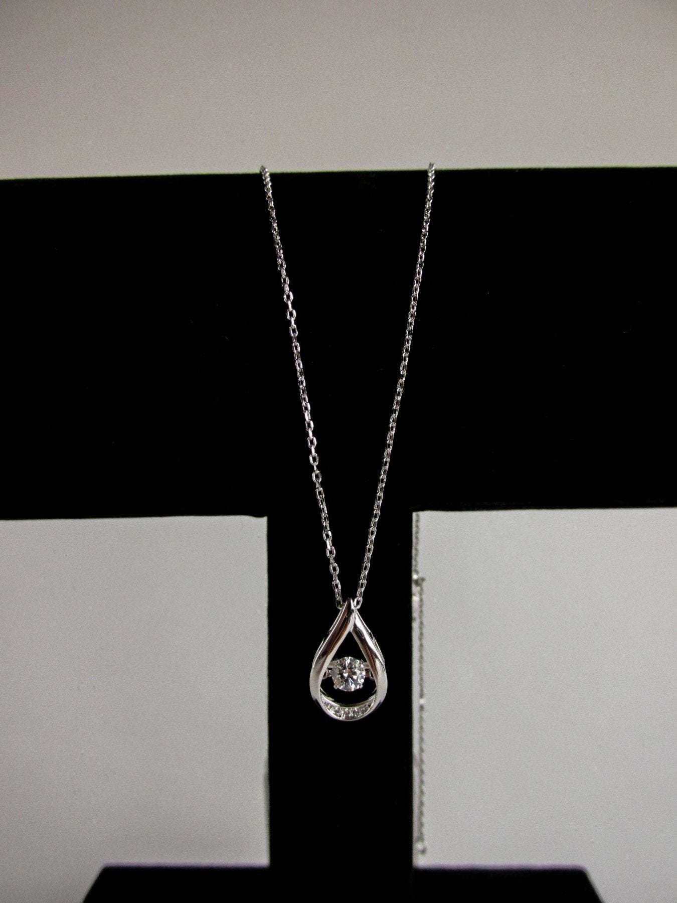 Colgante Plateado Gota - JOYAS CARATIColganteB30074