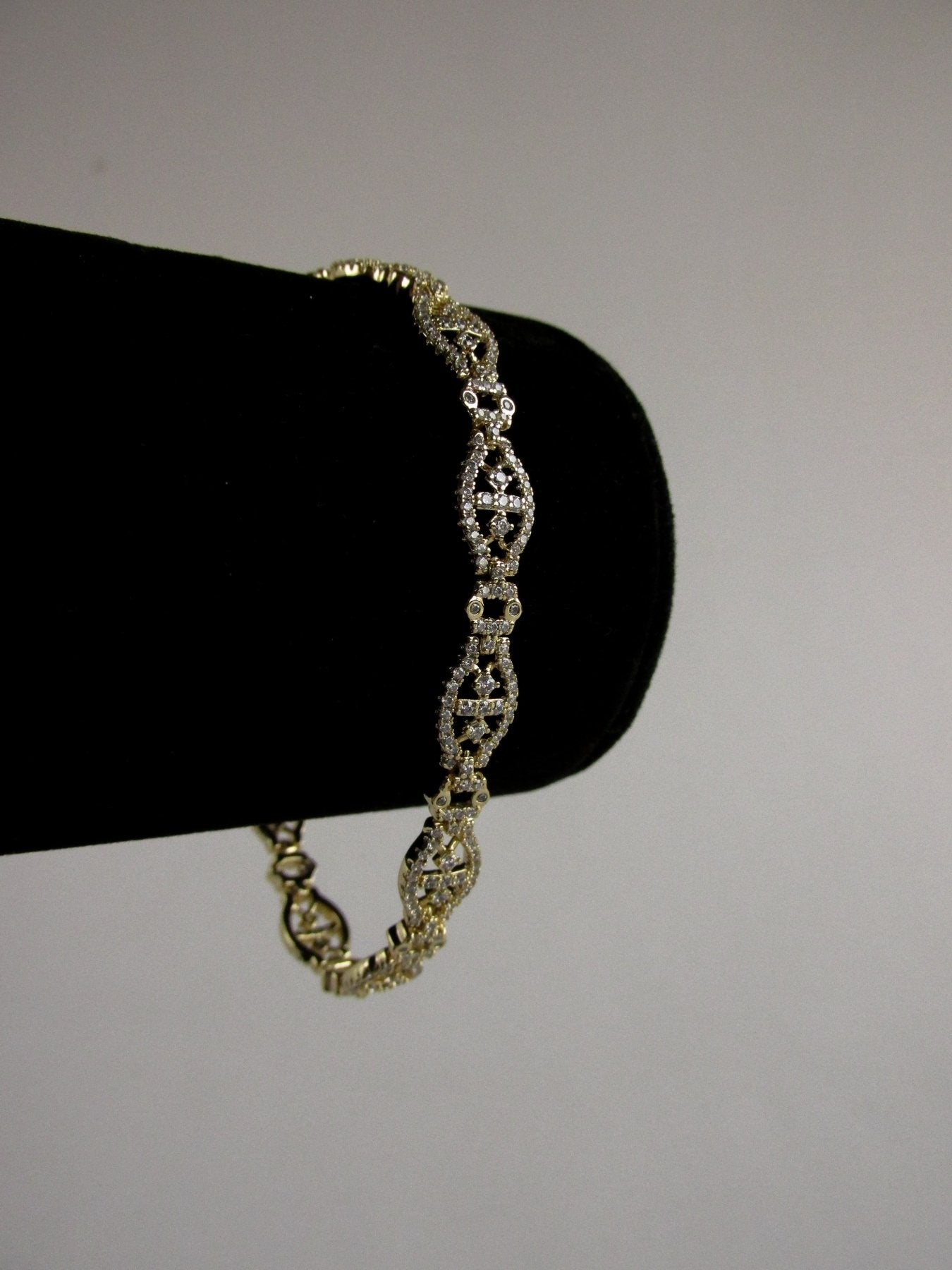 Pulsera Dorada Eslabones - JOYAS CARATIPulseraBX118064